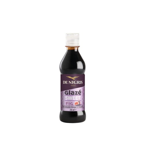 Produkt De Nigris 1889: butelka słodkiej glazury figowej z octem balsamicznym z Modeny, o pojemności 250 ml. Ciemna butelka z białą zakrętką. Etykieta w odcieniach fioletu z białym napisem "Glazé Sweet Fig" i rysunkiem figi.