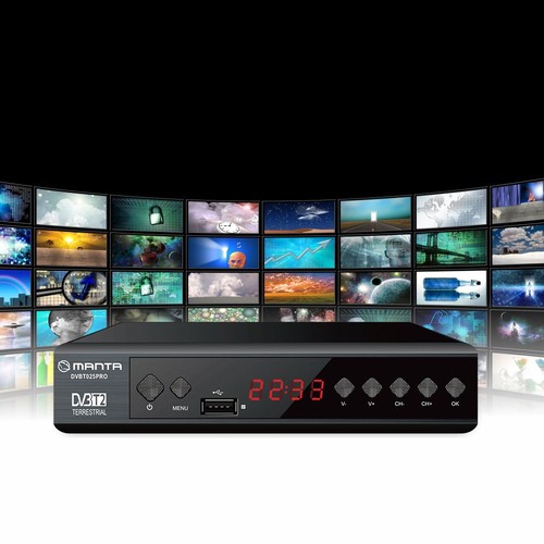Dekoder Manta DVB-T025PRO DVB-T2 Terrestrial w kolorze czarnym. Widoczny wyświetlacz i przyciski sterujące.