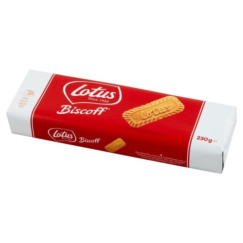 Czerwono-białe opakowanie ciastek Lotus Biscoff o wadze 250g. Na opakowaniu widoczne są karmelizowane ciastka.