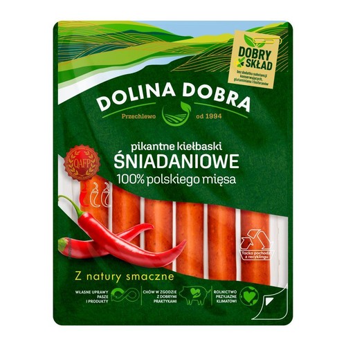 Opakowanie pikantnych kiełbasek śniadaniowych Dolina Dobra. Zawiera osiem kiełbasek i dwie czerwone papryczki chili.