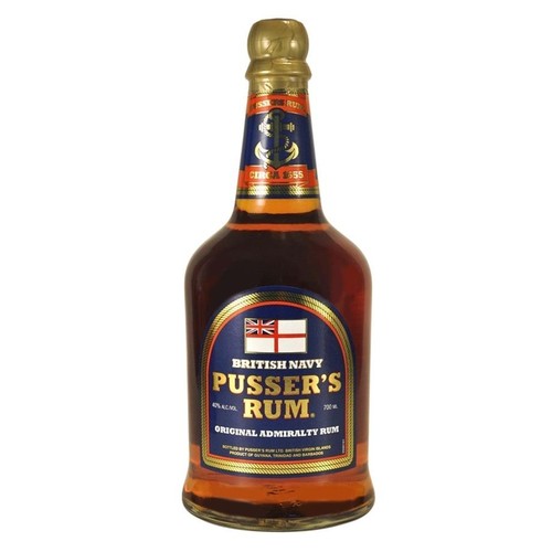 Butelka rumu Pusser's, Original Admiralty Rum, 700 ml. Na niebieskiej etykiecie widnieje flaga Union Jack, nazwa "British Navy Pusser's Rum" i informacja o 40% alkoholu. Złota zakrętka i detale na etykiecie.