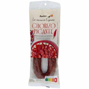 Chorizo kiełbasa wieprzowa. ostra. surowa - krótko dojrzewająca  Auchan 225 g