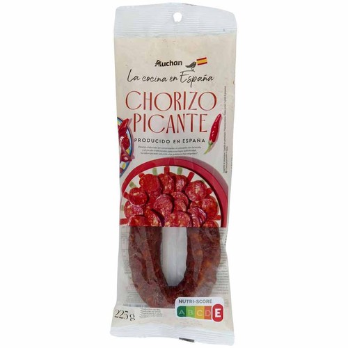 Chorizo kiełbasa wieprzowa. ostra. surowa - krótko dojrzewająca  Auchan 225 g