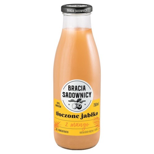 Sok tłoczony Bracia Sadownicy jabłko z mango w szklanej butelce 750 ml. Na etykiecie grafika jabłka i jagody.
