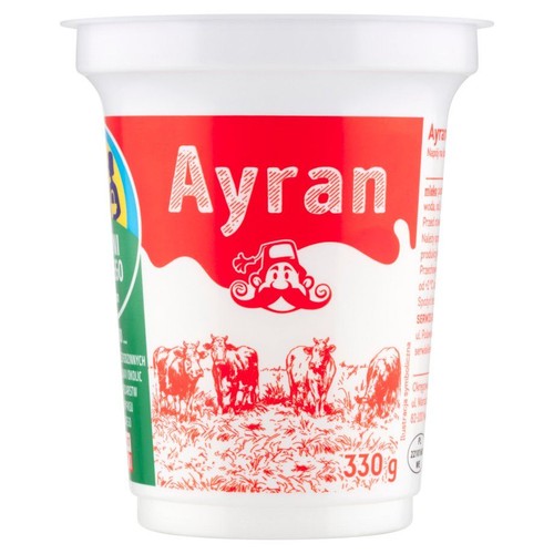 Kubek Ayran 330 g. Etykieta z czerwonym tłem, napisem Ayran, wizerunkiem wąsatego mężczyzny i ilustracją krów.