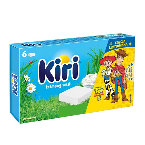 Serek Kiri o kremowym smaku w niebieskim pudełku z grafiką trawy i 6 porcjami. Limitowana edycja Disney Pixar.