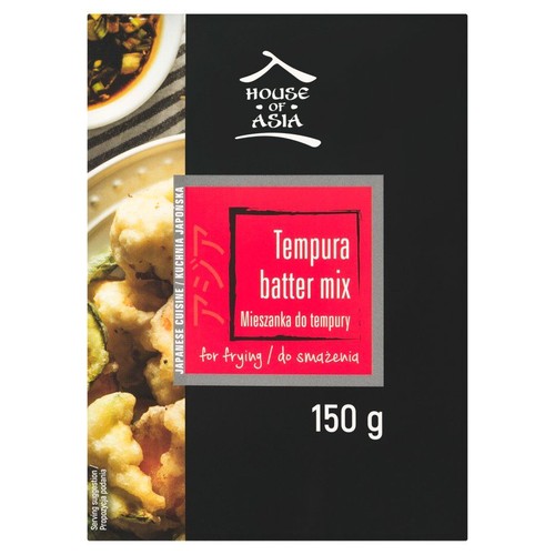 Czarne opakowanie mieszanki do tempury House of Asia, 150 g. Na czerwonej etykiecie widnieje nazwa produktu i informacja "do smażenia". Z lewej strony grafika przedstawiająca usmażone kawałki tempury z sosem, jako propozycja podania.