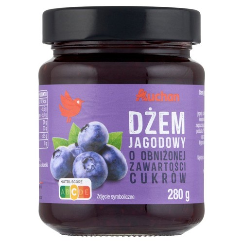 Słoik dżemu jagodowego Auchan o obniżonej zawartości cukrów, 280 g. Fioletowa etykieta z rysunkiem jagód.