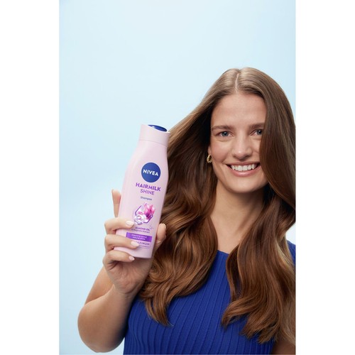 Natural Shine Szampon do włosów matowych  NIVEA 400 ml