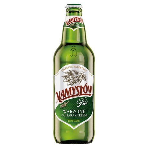 Butelka piwa jasnego Namysłów Pils z zielonego szkła. Etykieta w kolorach białym i zielonym zawiera duży napis "Namysłów Pils", ilustrację chmielu oraz hasła "Unikalna receptura" i "Piwo jasne".