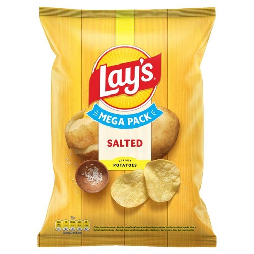 Opakowanie chipsów Lay's Salted Mega Pack. Żółta paczka z grafiką ziemniaków i chipsów.