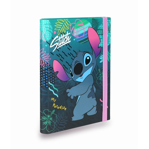 Kolorowy notes z grafiką popularnej postaci Stitcha, stojącego na tle tropikalnych roślin. Okładka w odcieniach turkusu, czerni i różu, z napisem "Stitch" oraz "Mój Raj". Produkt posiada praktyczną, różową gumkę do zamykania.