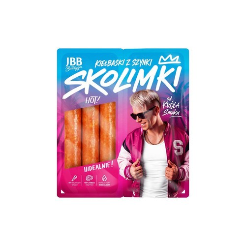 Opakowanie JBB Bałdyga Skolimki Hot! Kiełbaski z szynki. Widoczne trzy kiełbaski. Na opakowaniu wizerunek mężczyzny w okularach.