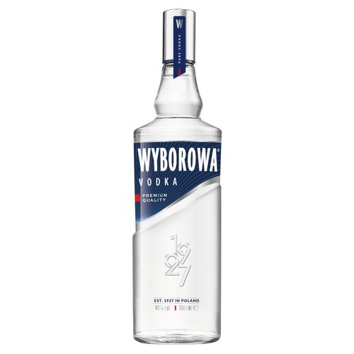 Butelka wódki Wyborowa, 1 litr, 40% objętości alkoholu. Etykieta w kolorach niebieskim i białym z napisem "WYBOROWA VODKA" i "najwyższej jakości". Na szyjce butelki banderola z literą W i napisem "czysta wódka".