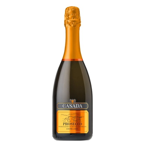 Ciemna butelka wina musującego Casada Prosecco Extra Dry. Na pomarańczowej etykiecie widnieje nazwa "Casada" oraz "Prosecco Extra Dry", a także grafika przedstawiająca krajobraz. Szyjka butelki pokryta jest złotą folią.