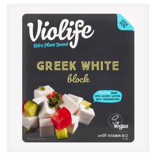 Opakowanie Violife Greek White block, 100% roślinny, wegański, z witaminą B12. Bez nabiału, soi, glutenu, laktozy, orzechów, konserwantów.