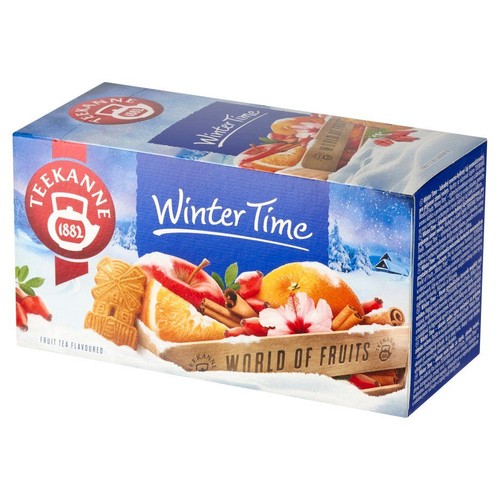 Pudełko herbaty owocowej Teekanne Winter Time. Na opakowaniu grafika jabłek, pomarańczy, cynamonu i dzikiej róży na śniegu.