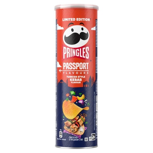 Czerwono-granatowa tuba Pringles Limited Edition, smak Passport Flavours Turkish Style Kebab. Na etykiecie chips z kebabem.