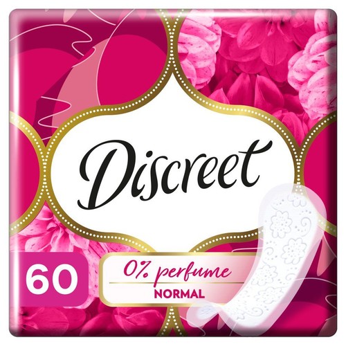 Opakowanie wkładek higienicznych Discreet, 60 sztuk, 0% perfum, normalne. Różowe tło z kwiatami.