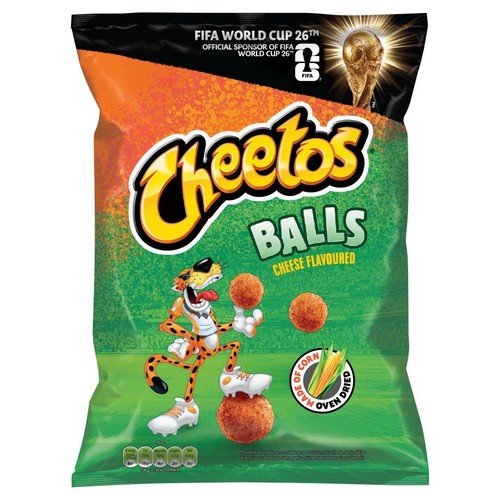 Cheetos Balls, chrupki kukurydziane o smaku sera. Opakowanie z grafiką maskotki i logo FIFA World Cup 26.