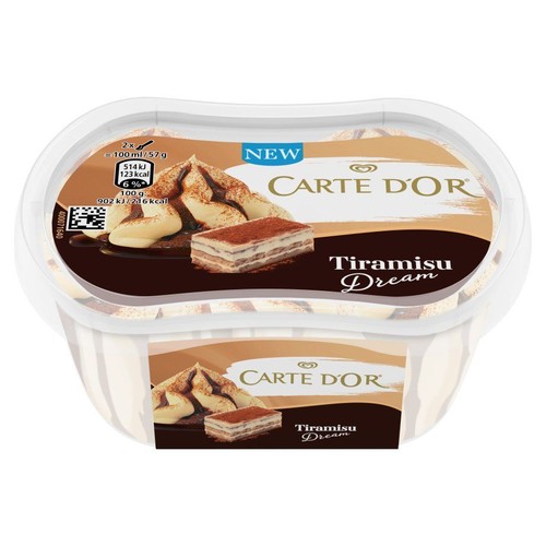 Opakowanie lodów Carte D'Or Tiramisu Dream. Etykieta z grafiką kawałka tiramisu, kremu i kakao. Napis NOWOŚĆ.