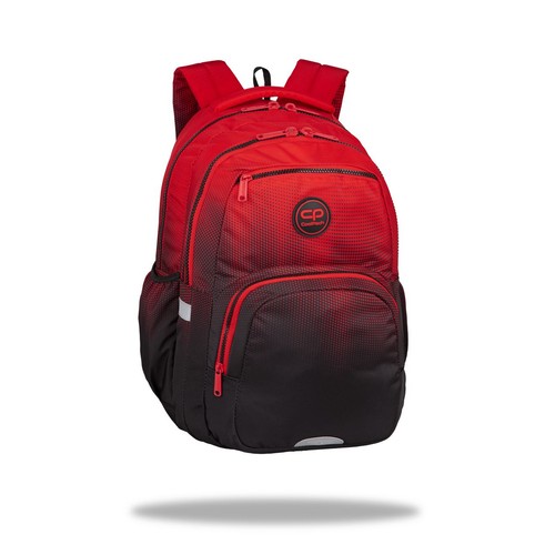 Plecak CoolPack w kolorze czerwono-czarnym z gradientem i drobnym siateczkowym wzorem. Posiada główną komorę, dwie kieszenie z przodu oraz boczne kieszenie z siatki. Wszystkie zamki są czerwone. Widoczne są odblaskowe detale.