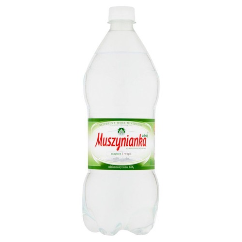 Plastikowa butelka naturalnej wody mineralnej Muszynianka o pojemności 1 litra. Na zielono-białej etykiecie widnieje nazwa "Muszynianka" oraz informacje o wysokiej mineralizacji, zawartości magnezu i wapnia, a także niskim nasyceniu CO2.