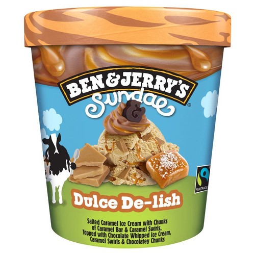 Kubek lodów Ben & Jerry's Sundae Dulce De-lish. Lody o smaku słonego karmelu z kawałkami karmelu i wirami karmelowymi.