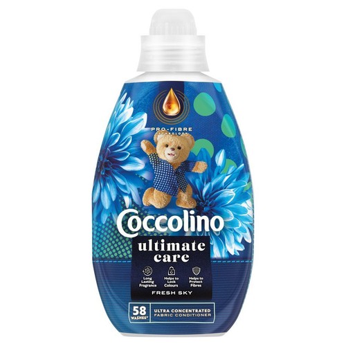 Niebieska butelka płynu do płukania Coccolino Ultimate Care Fresh Sky, 58 prań. Na etykiecie miś i kwiaty.