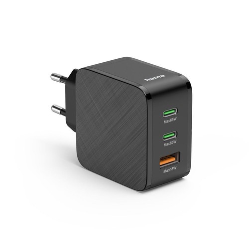 Adapter sieciowy Hama w kolorze czarnym z trzema portami ładowania: 2x USB-C 65W i 1x USB-A 18W. Ma teksturowaną obudowę.