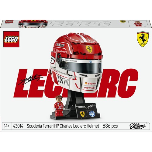 Pudełko z zestawem LEGO 43014, Kask Charlesa Leclerca z zespołu Ferrari, w kolorach czerwonym i białym, z licznymi logo sponsorów. Na podstawce obok kasku stoi figurka LEGO kierowcy. Zestaw zawiera 886 klocków i jest przeznaczony dla osób powyżej 14 lat.