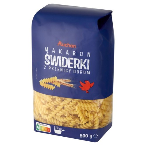 Niebieskie opakowanie makaronu Auchan Świderki z pszenicy durum, 500g. Na dole widoczne spiralne kluski.