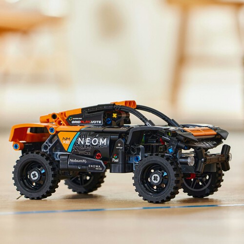 Technic NEOM McLaren Extreme E Race Car 42166 LEGO zestaw