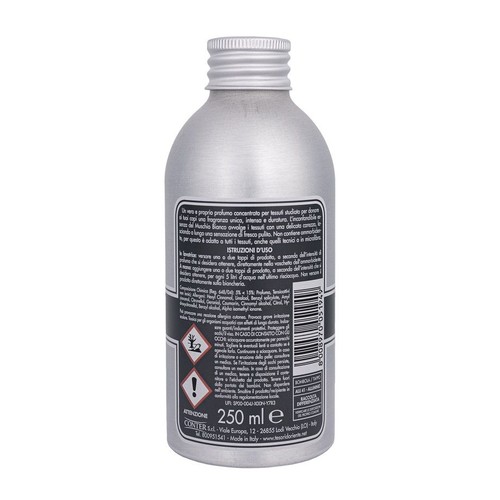 Srebrna aluminiowa butelka z czarną etykietą, zawierająca 250 ml skoncentrowanego perfumu do tkanin o zapachu białego piżma.