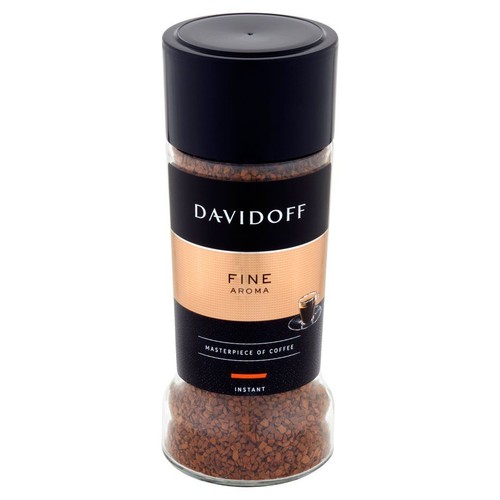 Kawa rozpuszczalna Davidoff Fine Aroma w szklanym słoiku. Etykieta z napisem "Fine Aroma" i grafiką filiżanki kawy.