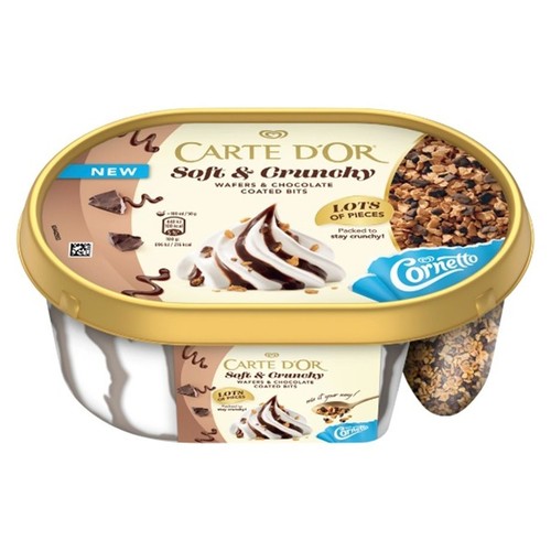 Opakowanie lodów Carte D'Or Soft & Crunchy. Na wieczku grafika lodów i oddzielna komora z chrupiącymi kawałkami.