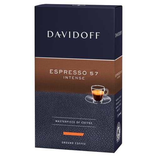 Kawa mielona Davidoff Espresso 57 Intense w granatowo-brązowym opakowaniu z grafiką filiżanki kawy.