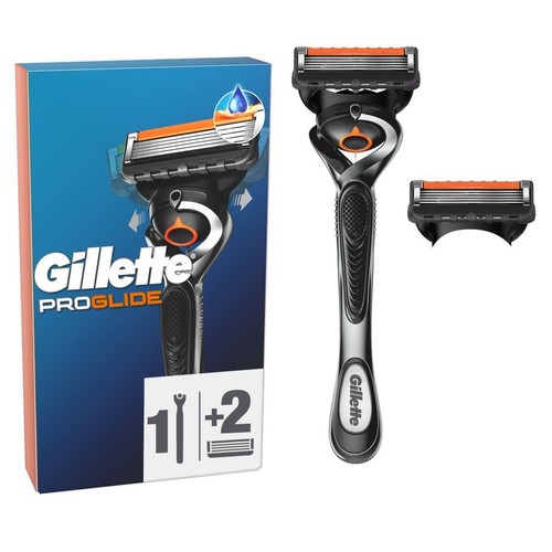 Zestaw Gillette ProGlide: maszynka do golenia z rączką i 2 wymiennymi ostrzami. Opakowanie produktu w tle.
