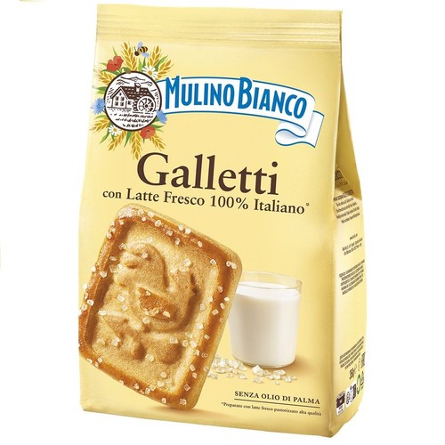 Opakowanie ciastek Mulino Bianco Galletti, z logo młyna i pszczoły. Ciastka są ze 100% włoskim świeżym mlekiem i bez oleju palmowego. Na opakowaniu ciastko z wzorem koguta, posypane cukrem, oraz szklanka mleka. Waga 350g.