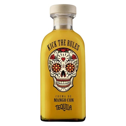 Butelka kremu mango z tequilą "Kick the Rules" z etykietą w kształcie czaszki z różami.