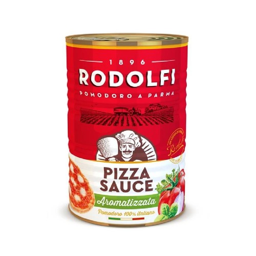 Czerwono-biała puszka sosu do pizzy Rodolfi Aromatizzata. Na etykiecie widnieje nazwa "Pomodoro a Parma" oraz "Pomodoro 100% italiano". Grafika przedstawia szefa kuchni, traktor na polu, pomidory z bazylią i plasterki salami.