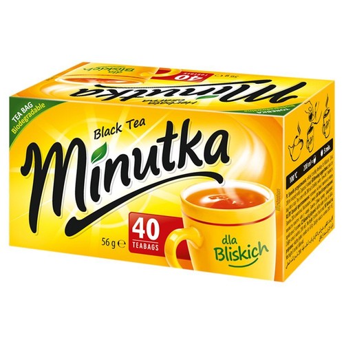 Herbata czarna Minutka w żółtym kartoniku. Zawiera 40 torebek, masa netto 56g. Z ilustracją kubka herbaty.
