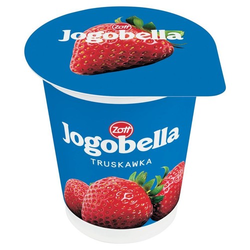 Kubek jogurtu Zott Jogobella o smaku truskawkowym. Niebieskie opakowanie z grafiką świeżych truskawek i logo Zott.
