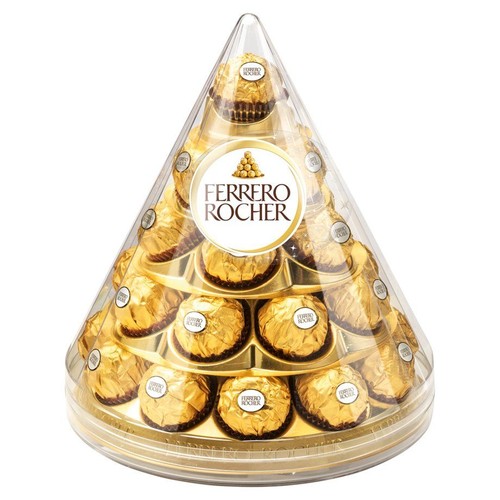 Eleganckie opakowanie prezentowe Ferrero Rocher w kształcie piramidy. Zawiera 28 indywidualnie zapakowanych pralinek w złotej folii. Widoczne logo marki na okrągłej etykiecie umieszczonej na środku.