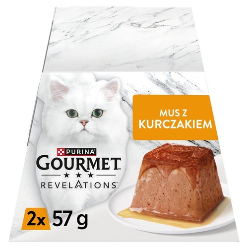 Białe pudełko karmy Purina Gourmet Revelations, mus z kurczakiem. Widoczny wizerunek kota i dania.