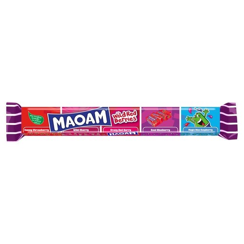 Opakowanie cukierków MAOAM w kształcie batonika, prezentujące pięć różnych smaków owocowych. Na opakowaniu widnieją nazwy: Sunny Strawberry, Wild Cherry, Crazy Red Berry, Cool Blueberry i Magic Blue Raspberry. Produkt bez sztucznych barwników.
