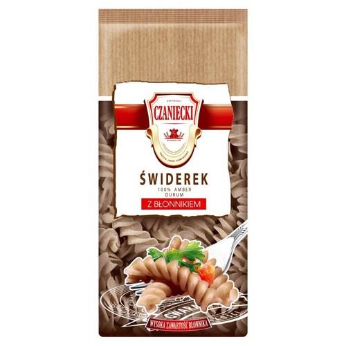 Opakowanie makaronu Czaniecki Świderek 100% Amber Durum z błonnikiem. Brązowa torba z czerwoną etykietą i grafiką makaronu na widelcu.