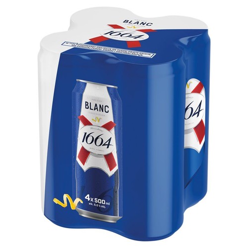 Zgrzewka 4 puszek piwa 1664 Blanc o pojemności 500 ml każda, z zawartością alkoholu 5.0% obj. Puszki są biało-niebieskie z czerwonym logo, widoczne krople wody. Opakowanie zbiorcze jest niebiesko-białe.