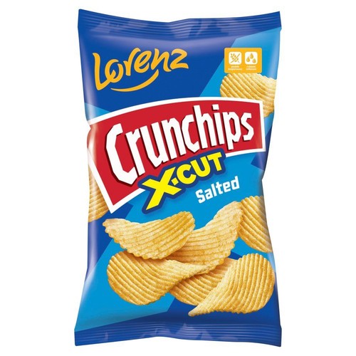 Paczka chipsów Lorenz Crunchips X-CUT Salted. Niebieskie tło z czerwonym napisem i grafiką falistych chipsów.