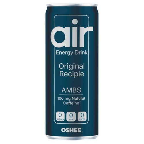 Pionowa puszka napoju energetycznego Oshee Air w kolorze ciemnoniebieskim z białymi napisami. Na etykiecie widnieje nazwa "air Energy Drink Original Recipie" oraz informacja o 100 mg naturalnej kofeiny. Produkt ma 0 cukrów, 0 kalorii i 0 węglowodanów.